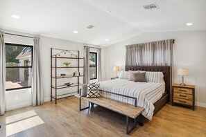 4 bedrooms, desk, iron/ironing board, travel cot