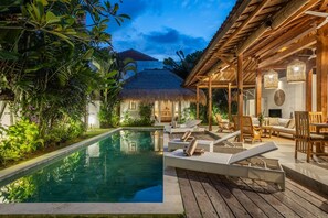 Outdoor pool, pool loungers