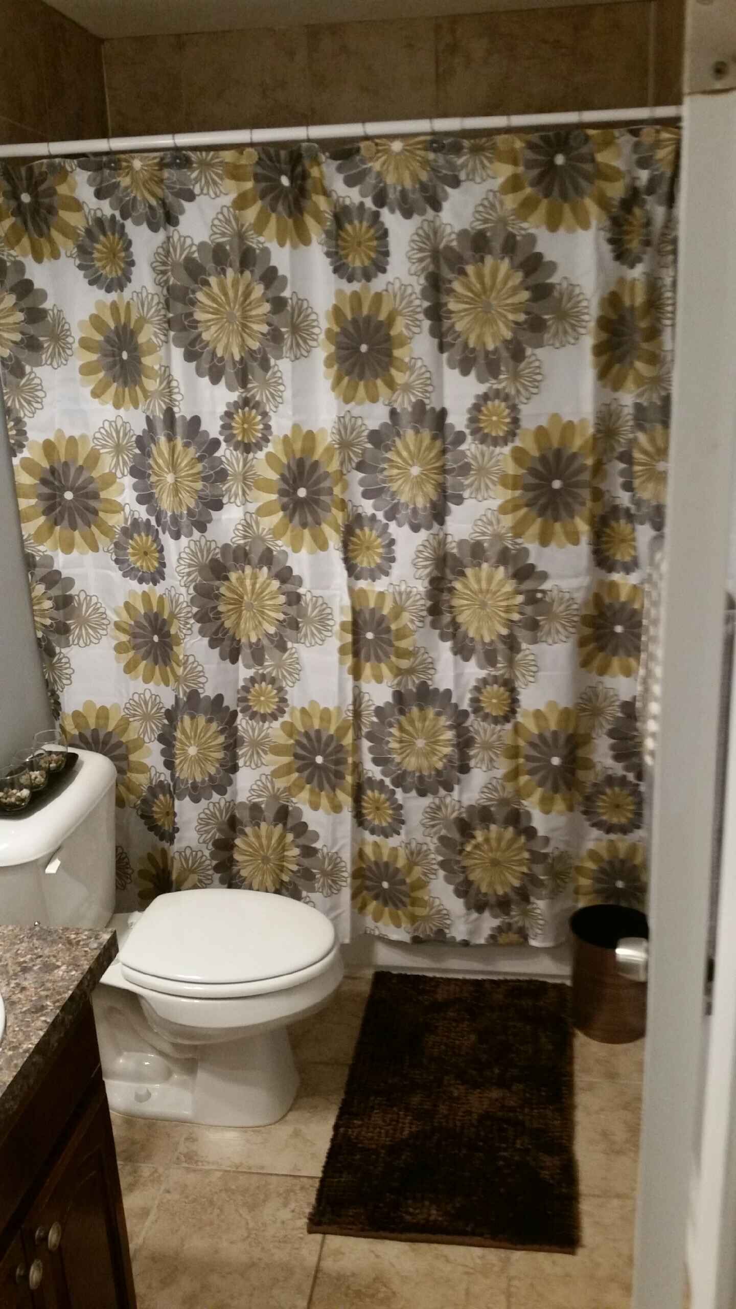 Mercedes Benz/Downtown  Hideaway