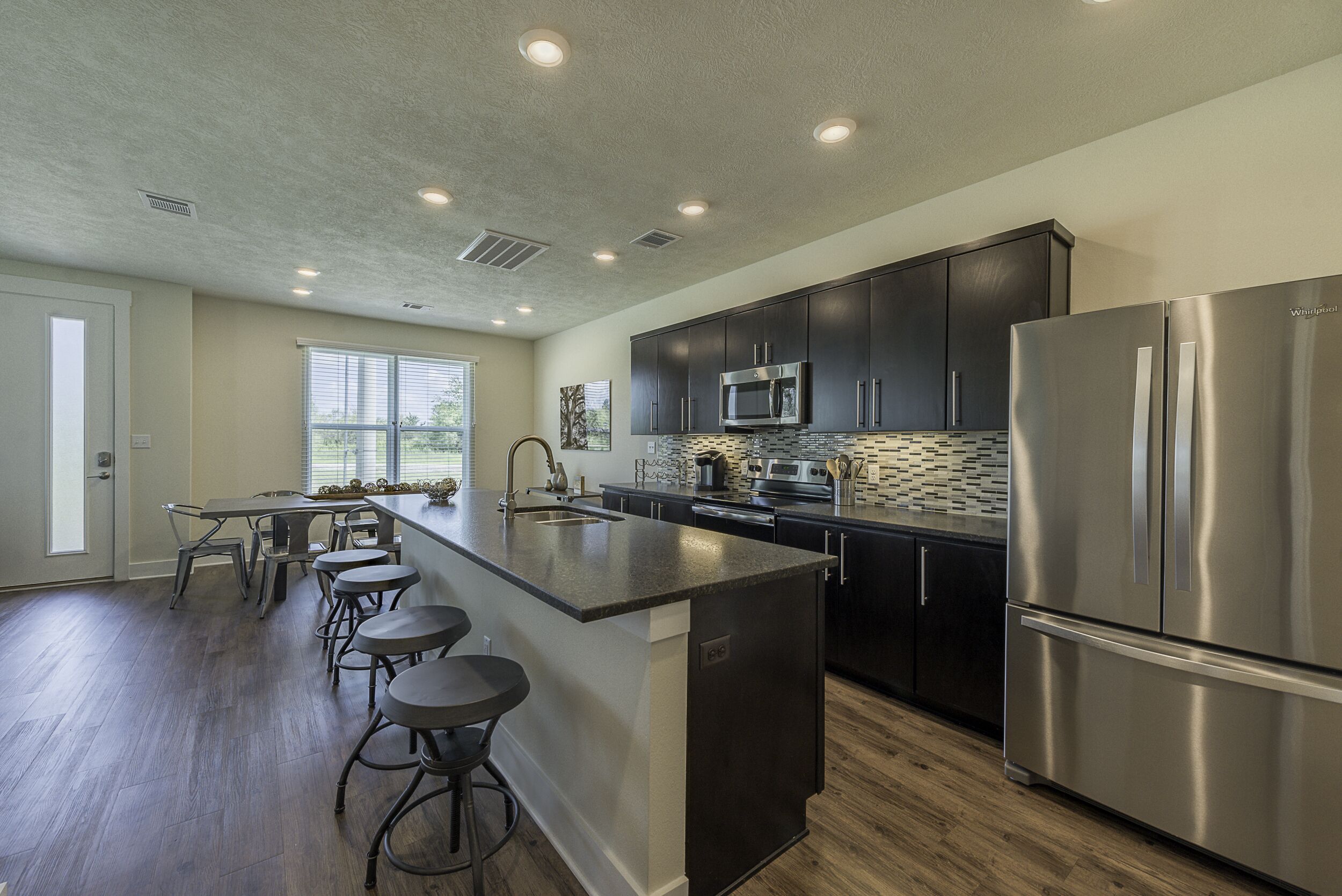 Wonderful, Spacious, Upscale Townhome near Texas A&M University