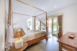4 bedrooms, in-room safe, desk, iron/ironing board