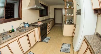 Big House in Angra dos Reis, 5 minutes from the beach, for up to 15 people
