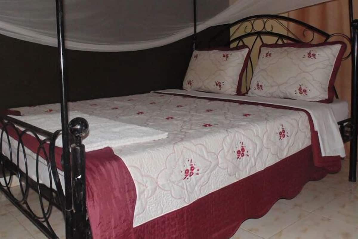 Comfort tweepersoonskamer | Luxe beddengoed, individueel gedecoreerd, individueel gemeubileerd
