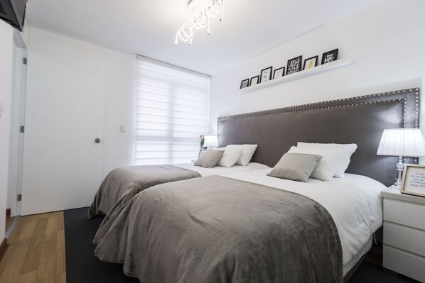 3 bedrooms, in-room safe, desk, iron/ironing board