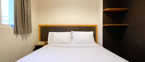 Standard Double Room | Desk, free WiFi, bed sheets