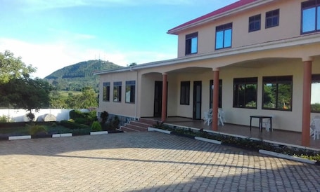 Lobby. Mparo Guest Apartments