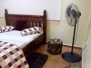 Didekorasi berbeda-beda dan dilengkapi dengan perabotan berbeda-beda