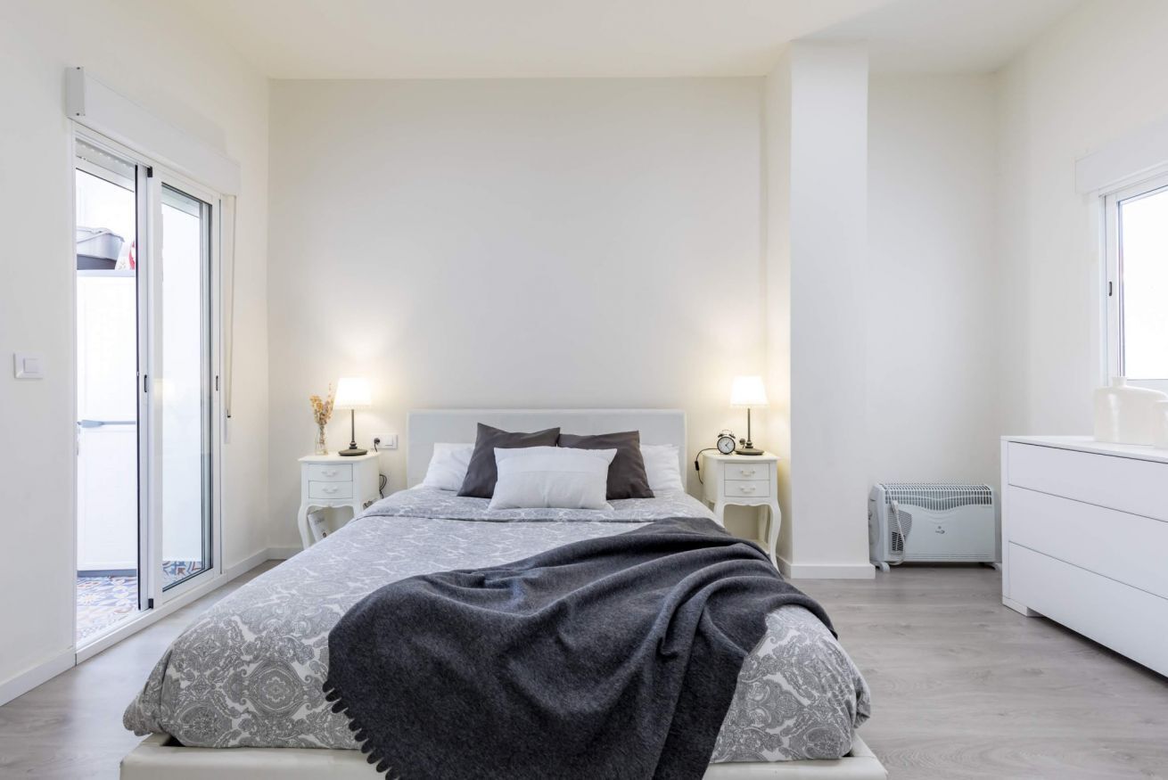 2 quartos, cofres nos quartos, ferros/tábuas de passar roupa