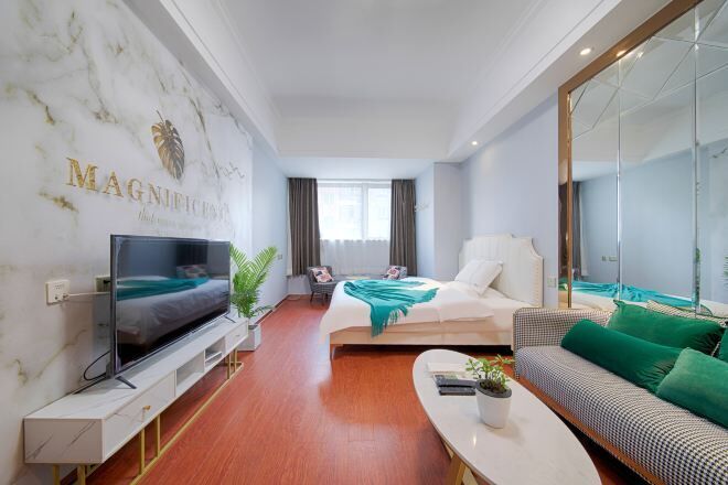 Blackout curtains, free WiFi