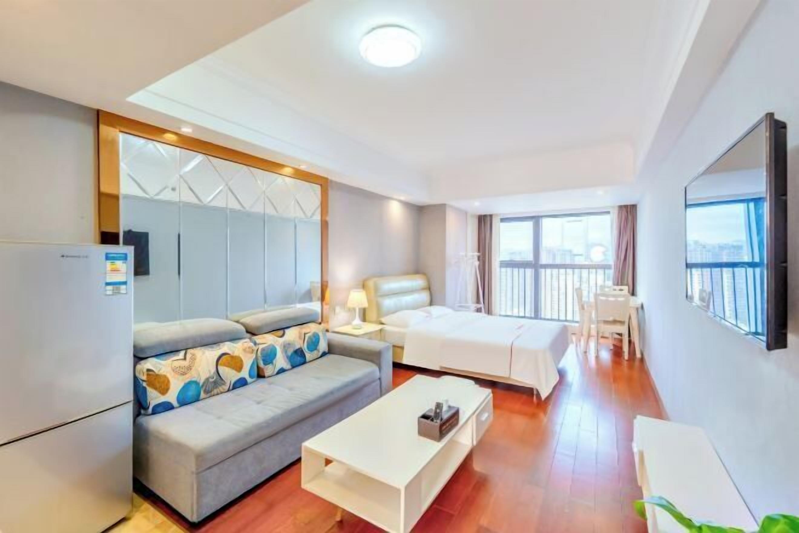 Blackout drapes, free WiFi