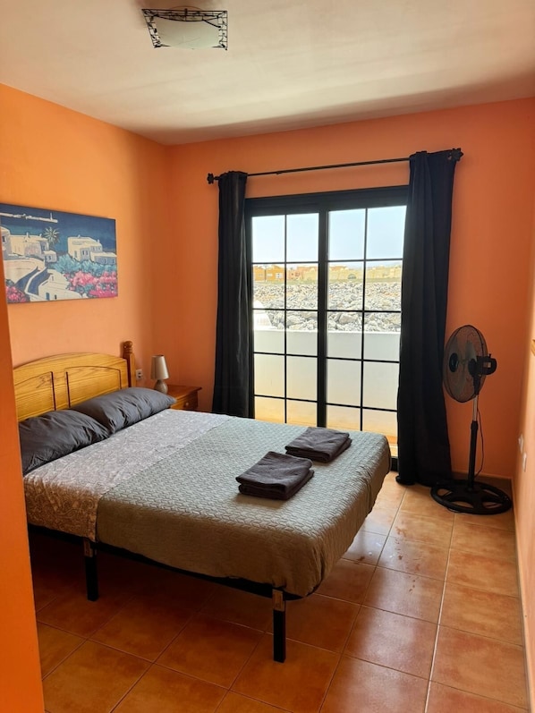 4 bedrooms, in-room safe, iron/ironing board, WiFi