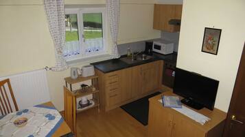 Fridge, microwave, oven