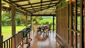 Villa (Kayu) | Balkong