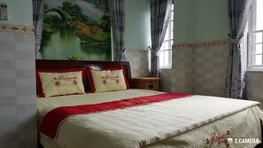 Minibar, desk, free WiFi - Hoang Linh Hotel (Ho Chi Minh City)