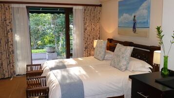 Quarto luxo | 1 quarto, frigobar, cofres nos quartos, individualmente decorados