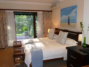 Deluxe Room | 1 bedroom, minibar, in-room safe, individually decorated - 174 Premier Guesthouse (Pretoria)