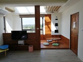 Senior Quadruple Room | Desk, blackout drapes, free WiFi, bed sheets