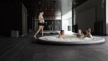 Indoor spa tub