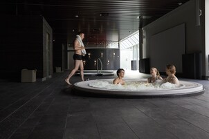 Εσωτερική μπανιέρα σπα