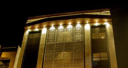 hotel naveen continental