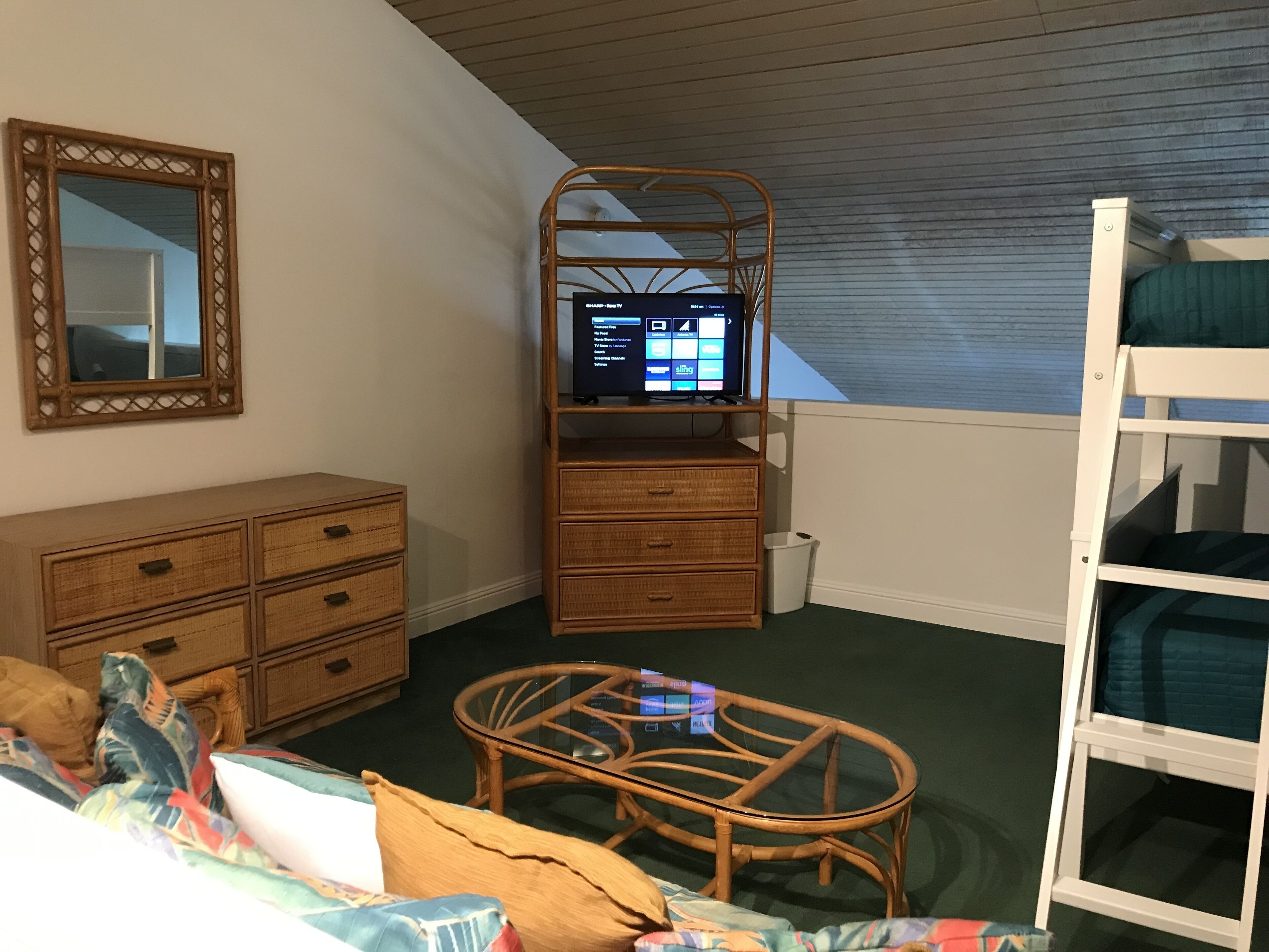 2 makuuhuonetta, silitysrauta/-lauta, vauvan matkasänky, ilmainen Wi-Fi