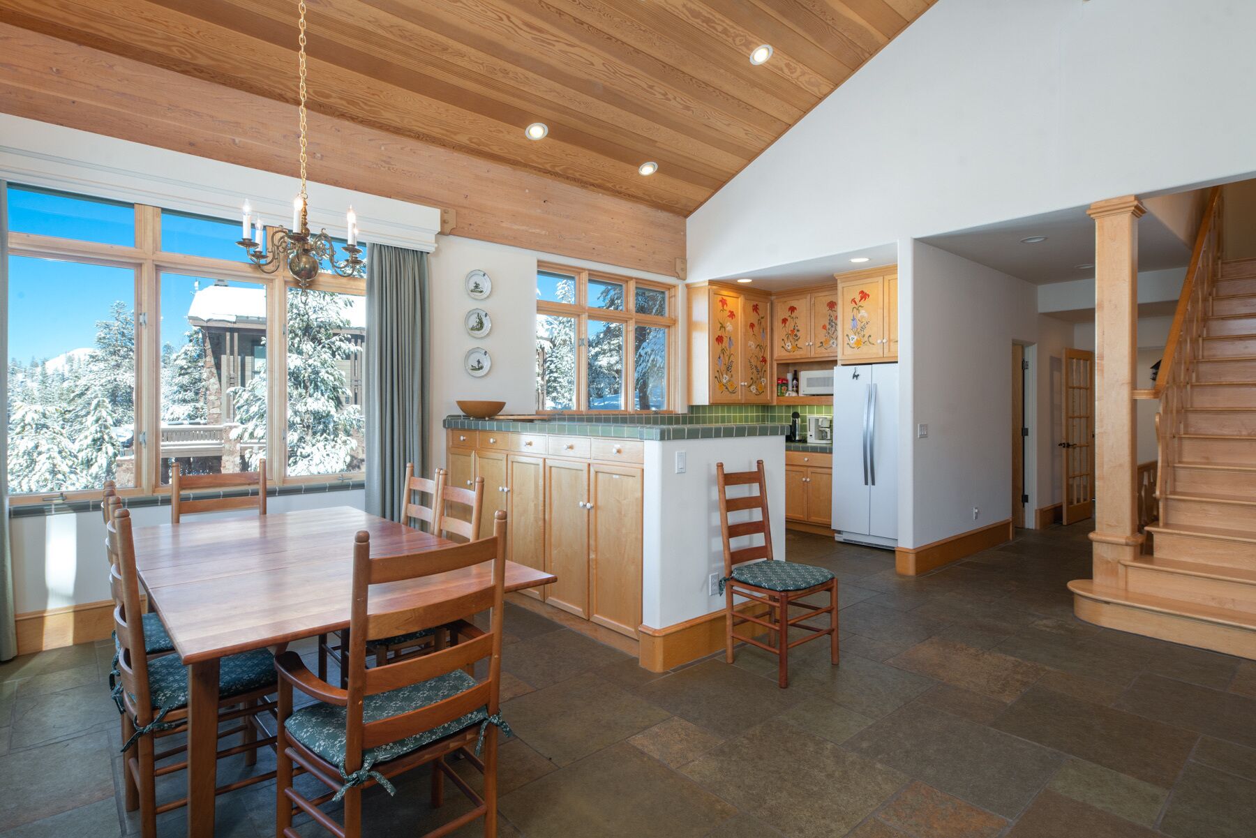 Alpine Chalet – Modern, Spacious Mountain Charm In Kirkwood East Meadows