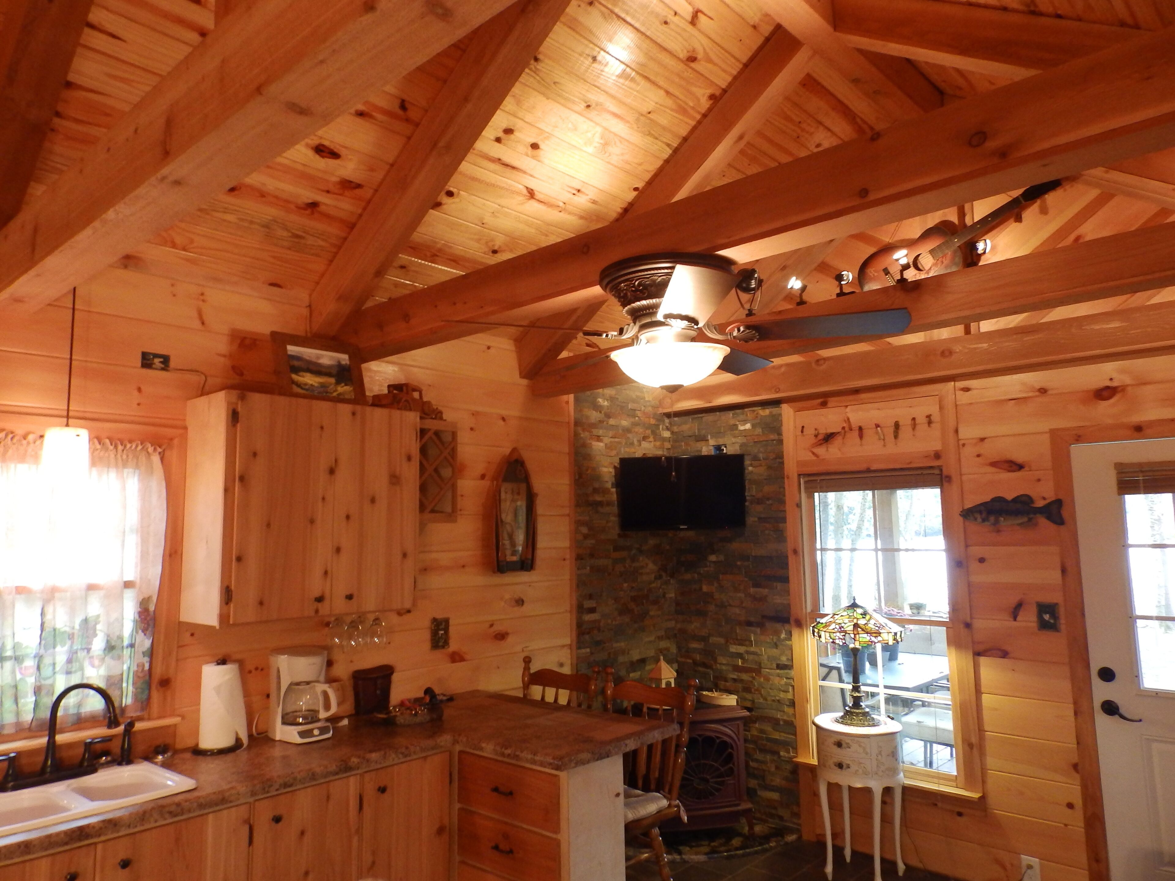 Tennessee River Gorge Island Cabin®  Pool,  Stay 3 nights 4th Free!