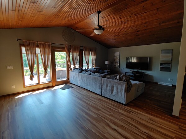 تلفزيون ذكي