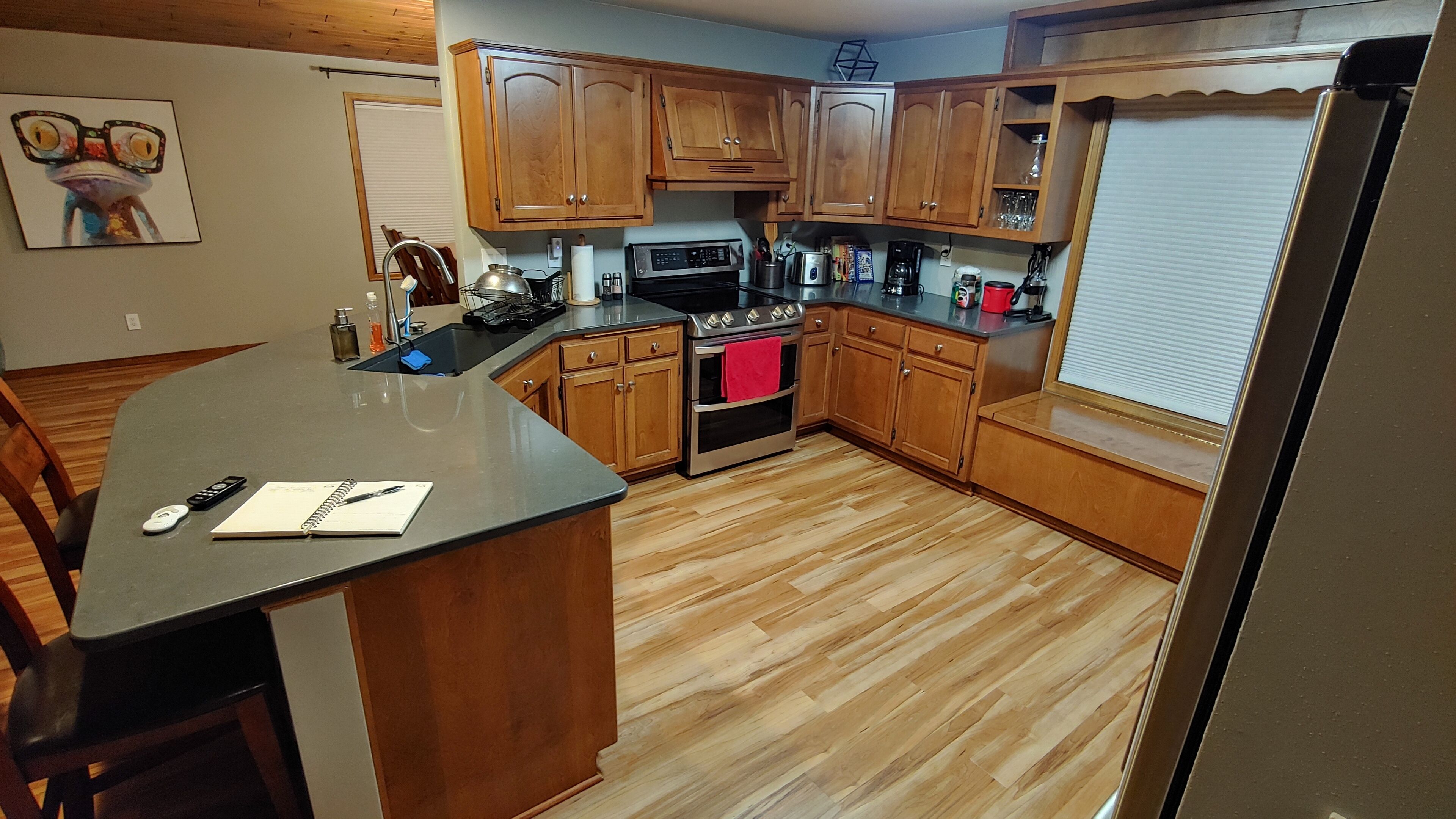 Sunny, private, lake view...spacious luxury home