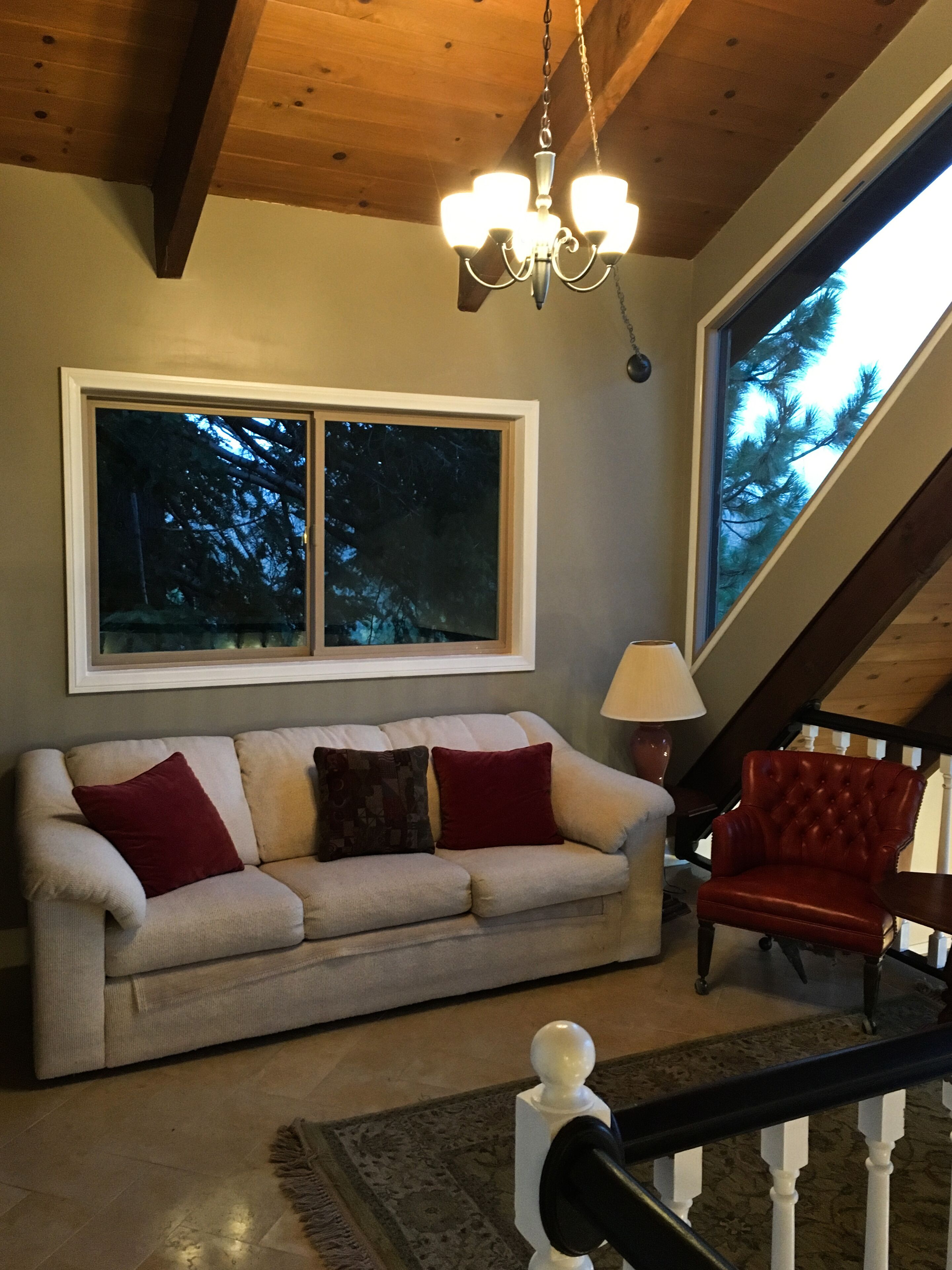Lake Arrowhead Oasis, relaxing 5 Bed & 4 Bath + Loft, Game Room, Family friendly