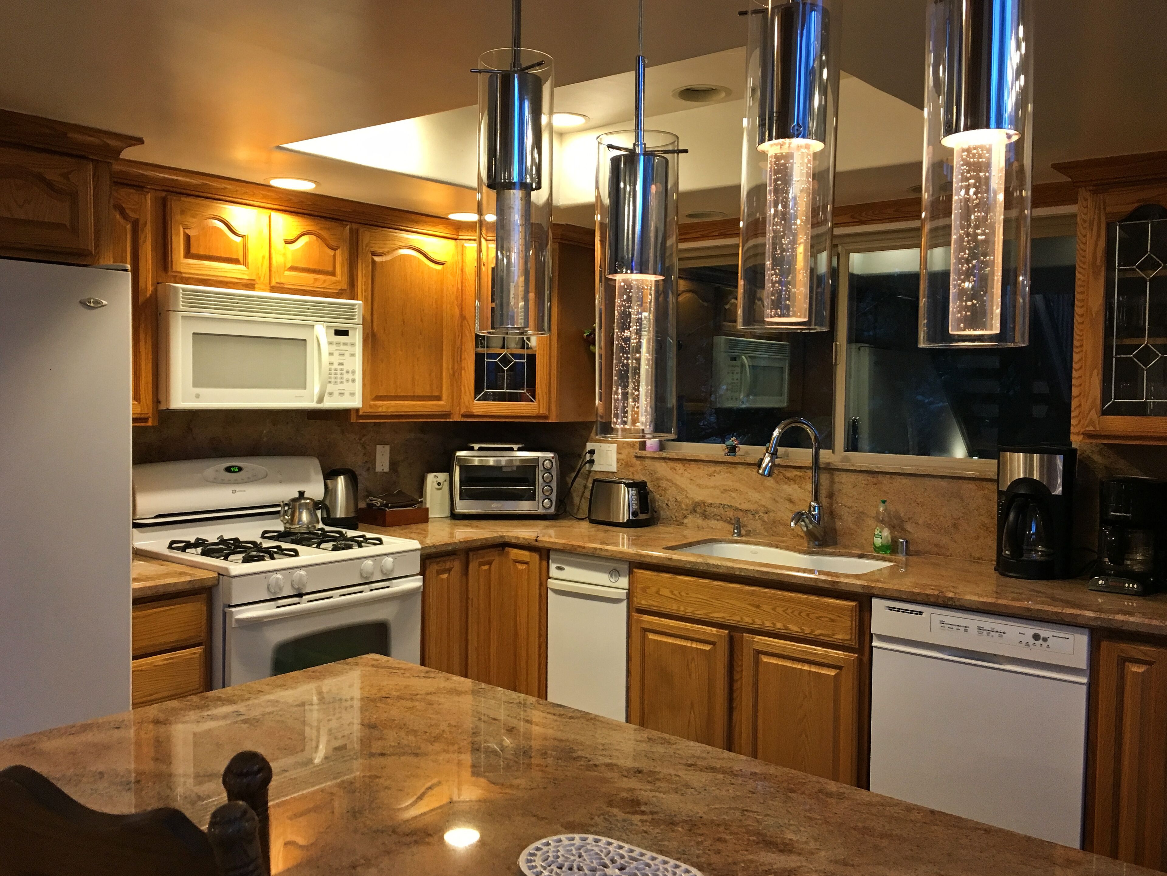 Lake Arrowhead Oasis, relaxing 5 Bed & 4 Bath + Loft, Game Room, Family friendly