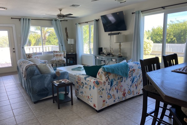 Living Room with 50 inch Samsung Smart TV