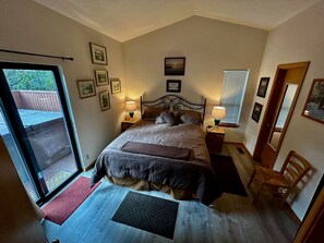 3 sovrum, skrivbord, gratis wi-fi och sängkläder