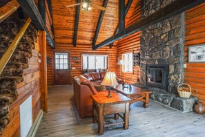 Smart TV, fireplace, DVD player, books