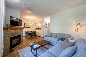 Smart TV, fireplace, music library, stereo