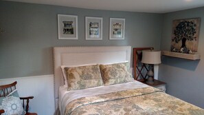 1 bedroom, iron/ironing board, internet, bed sheets