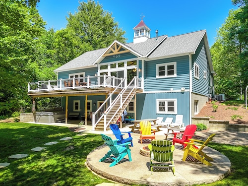 Family Lakeside Cottage | New SAUNA | 4-6 BR | up to 20