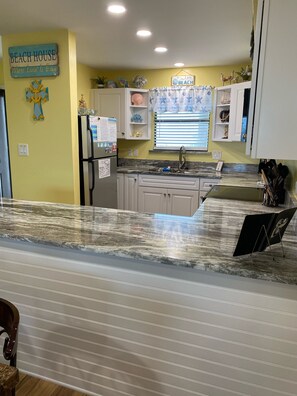 Fridge, microwave, oven, stovetop - Lower Rates for the Winter @Seaside Beach & Racquet Club ~Prime~ Location~ #1309 (Orange Beach)