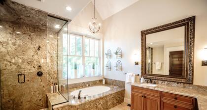True Luxury Estate Perfect For Small Reunions Or A Family Get-Away