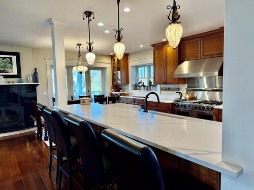 True Luxury Estate Perfect For Small Reunions Or A Family Get-Away