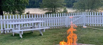 The best of Lake Chatuge - Stunning lake & mountain views!