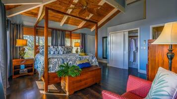 4 bedrooms, desk, iron/ironing board, WiFi