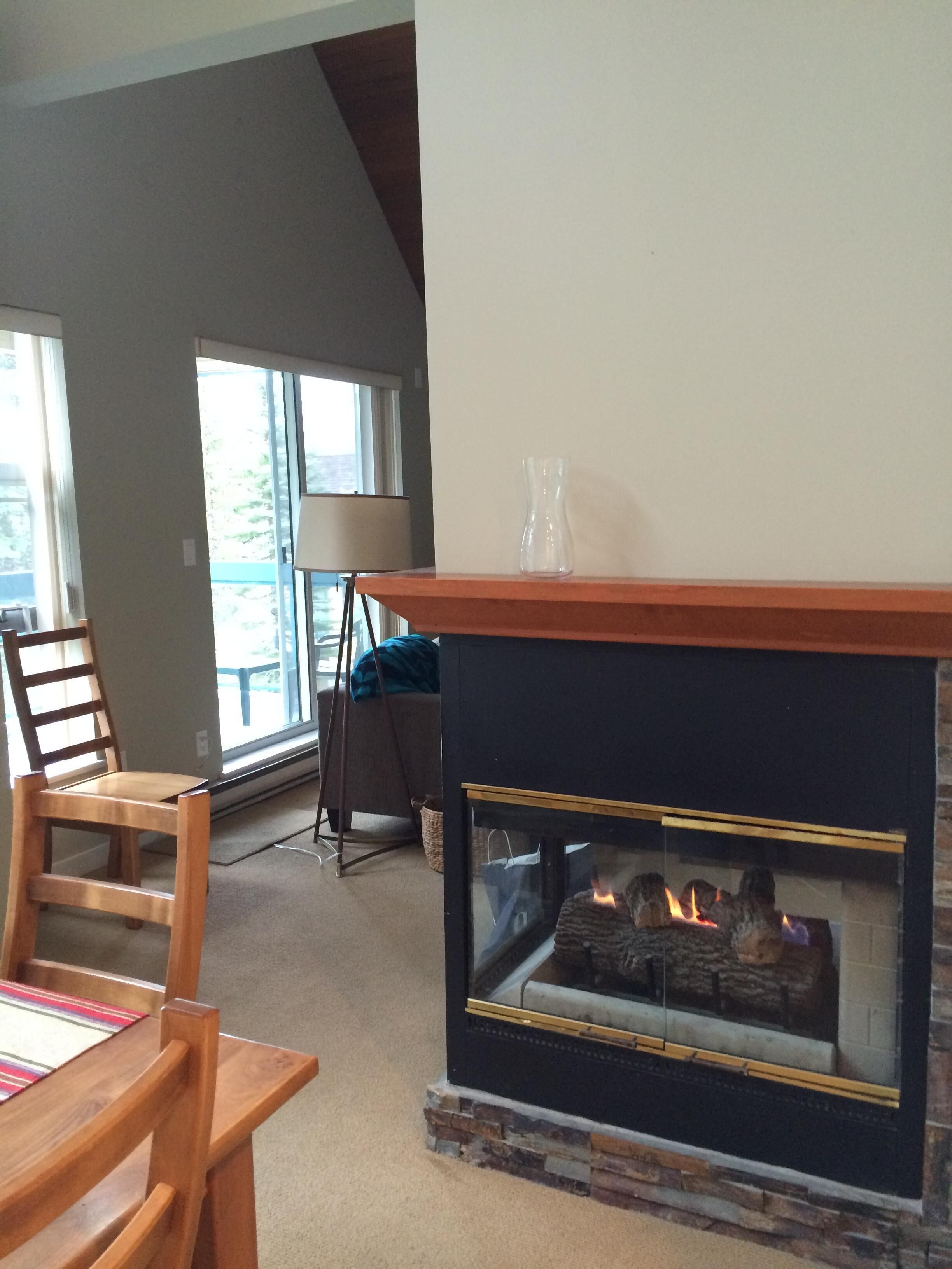 Large Four Bedroom Townhome Sleeps 9 Comfortably, At The Base Of Blackcomb