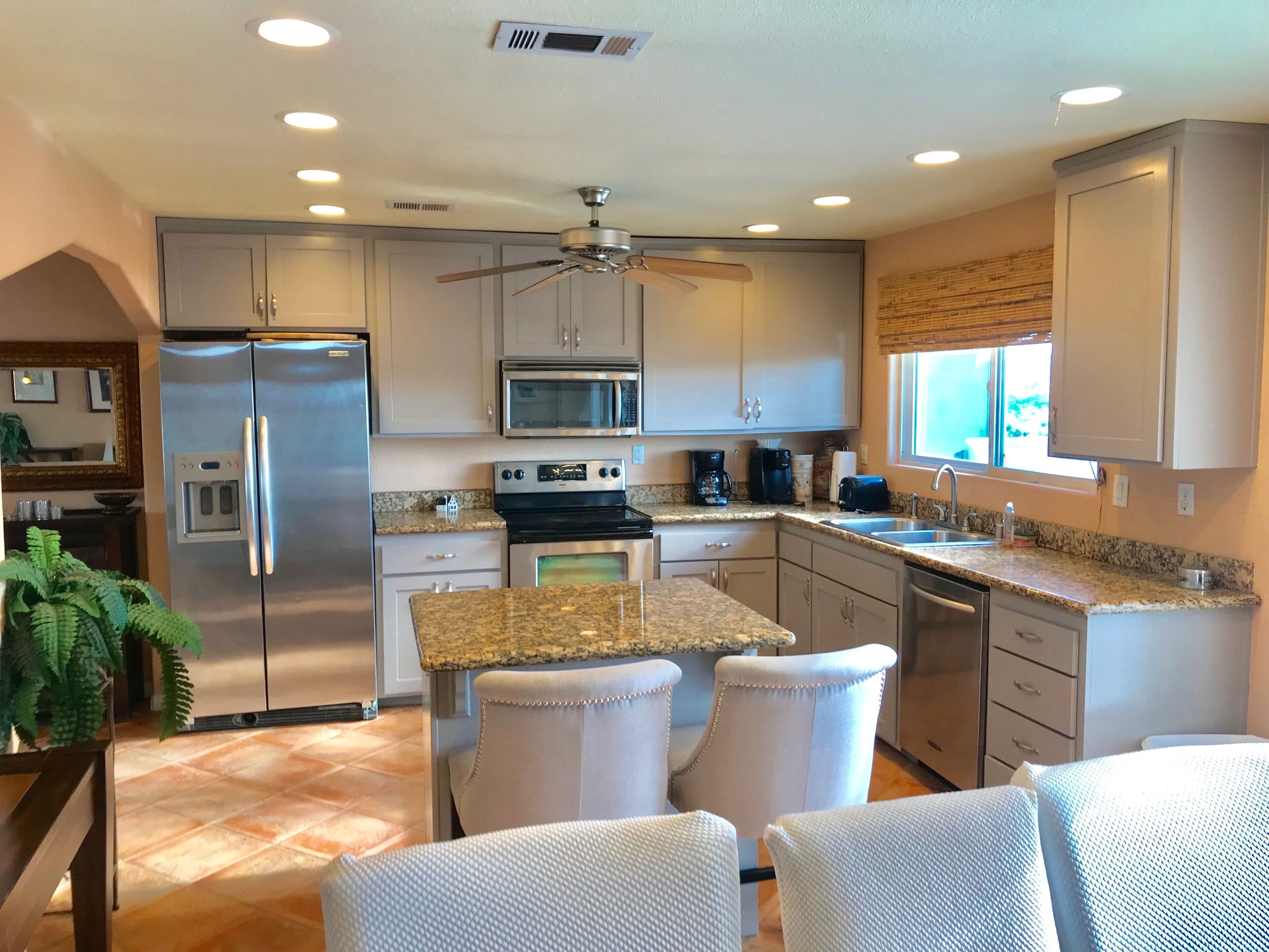 Discover a Private Lake Getaway Oasis in SoCal Wine Country / near Temecula 