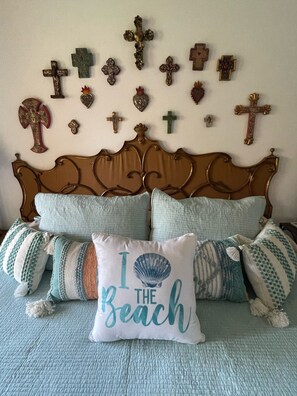 2 slaapkamers, een kluis op de kamer, een strijkplank/strijkijzer