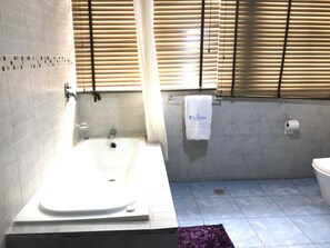 Chambre (Queens) | Salle de bain
