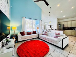 Smart-TV, DVD-Player, Tischfußball, Videothek