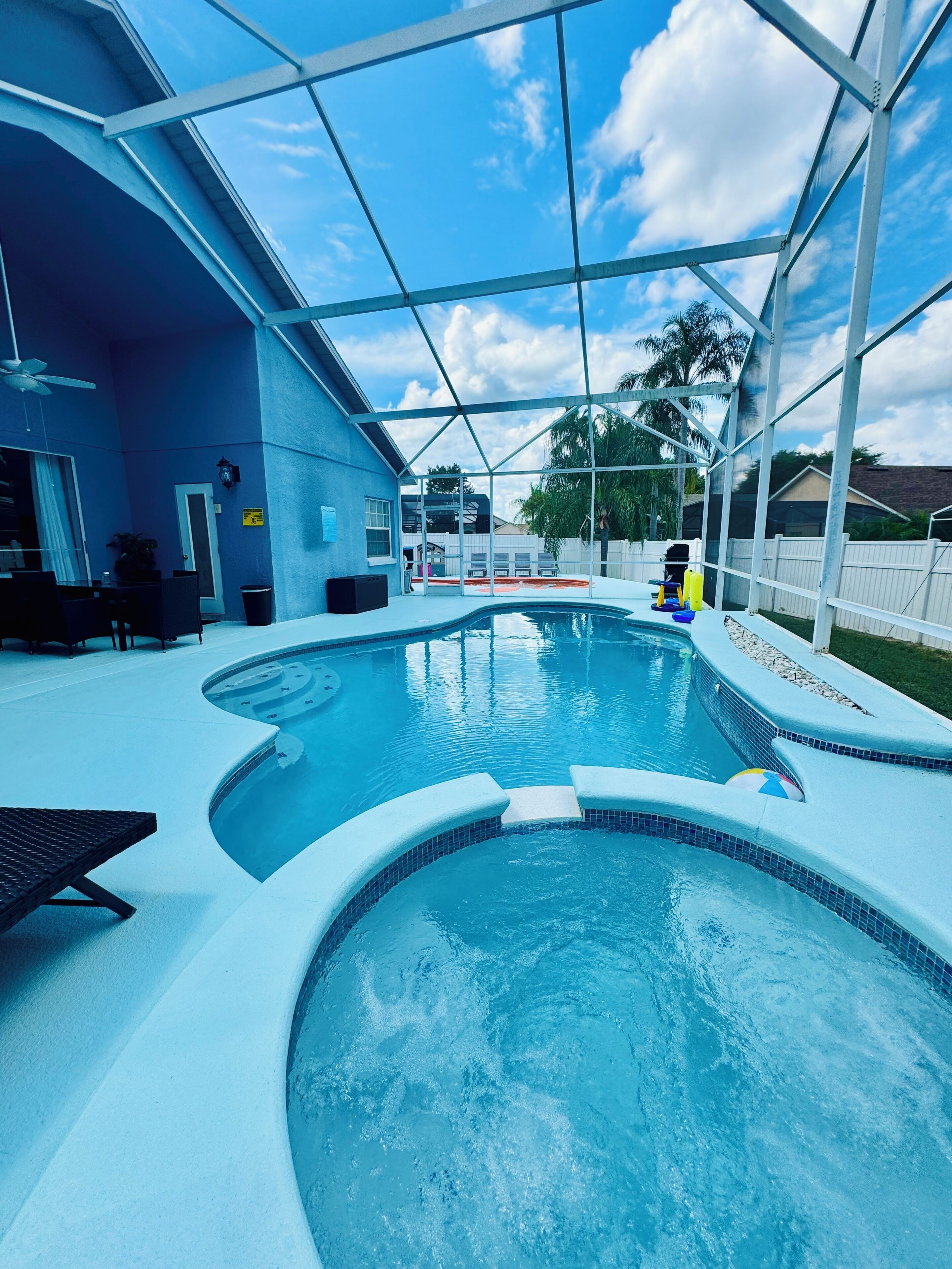 Piscine extérieure, piscine chauffée