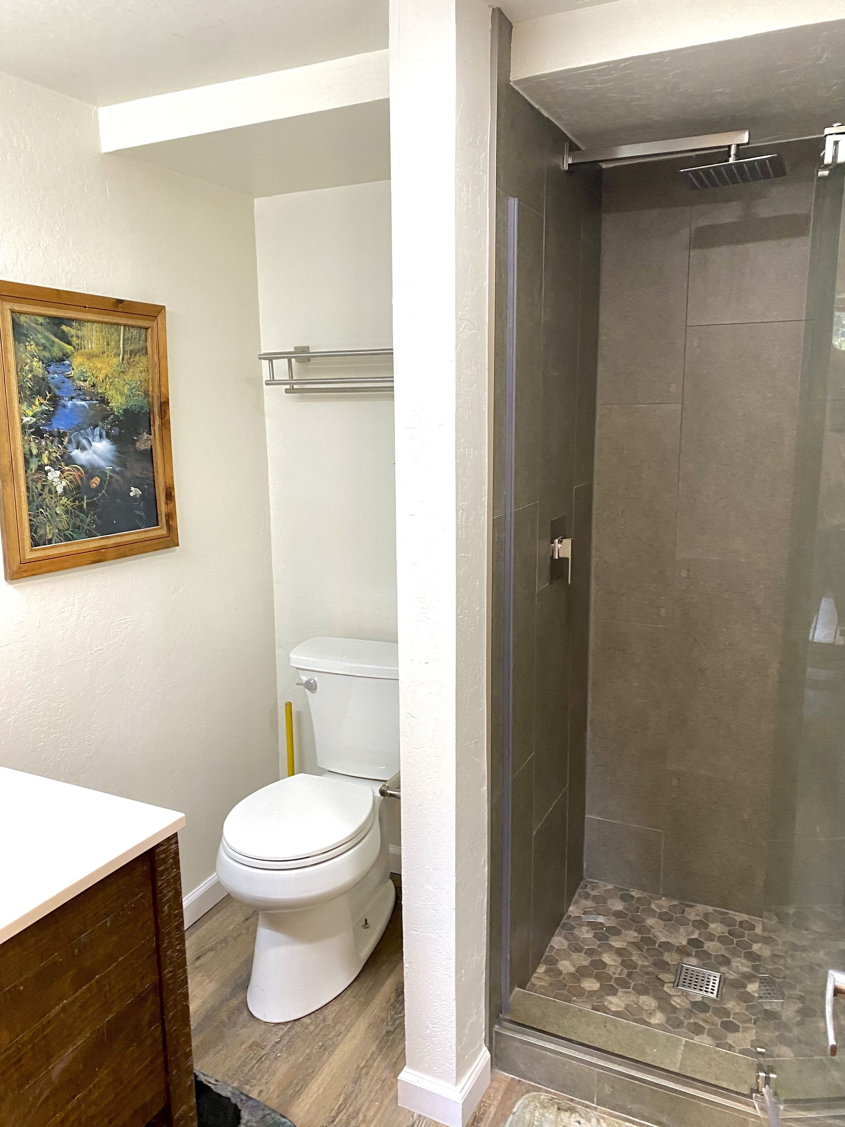 Next to Canyon Lodge! Great 1849 2 bdr Condo! Park right by condo entrance.