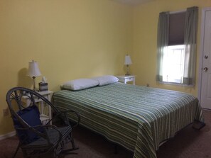 4 slaapkamers, een strijkplank/strijkijzer, wifi